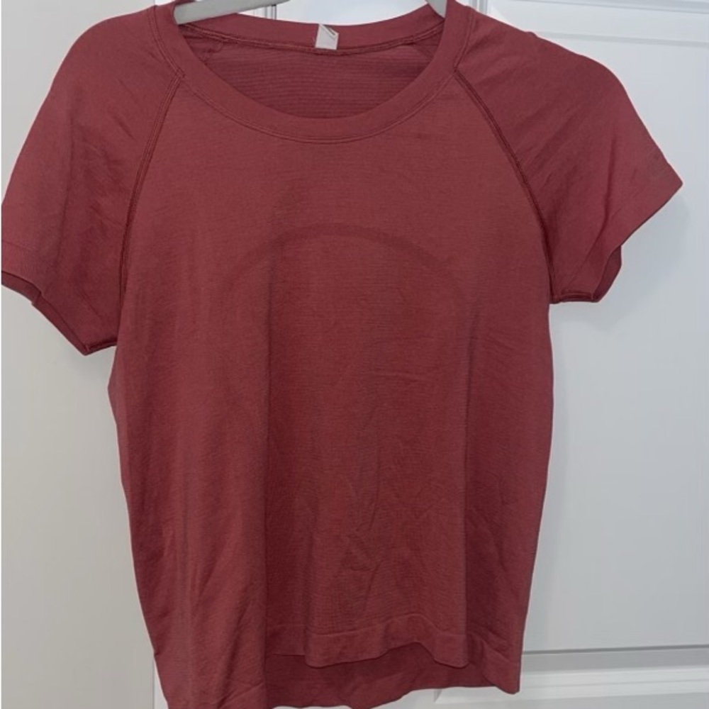 LULULEMON sz 8 race length swiftly rose color :)